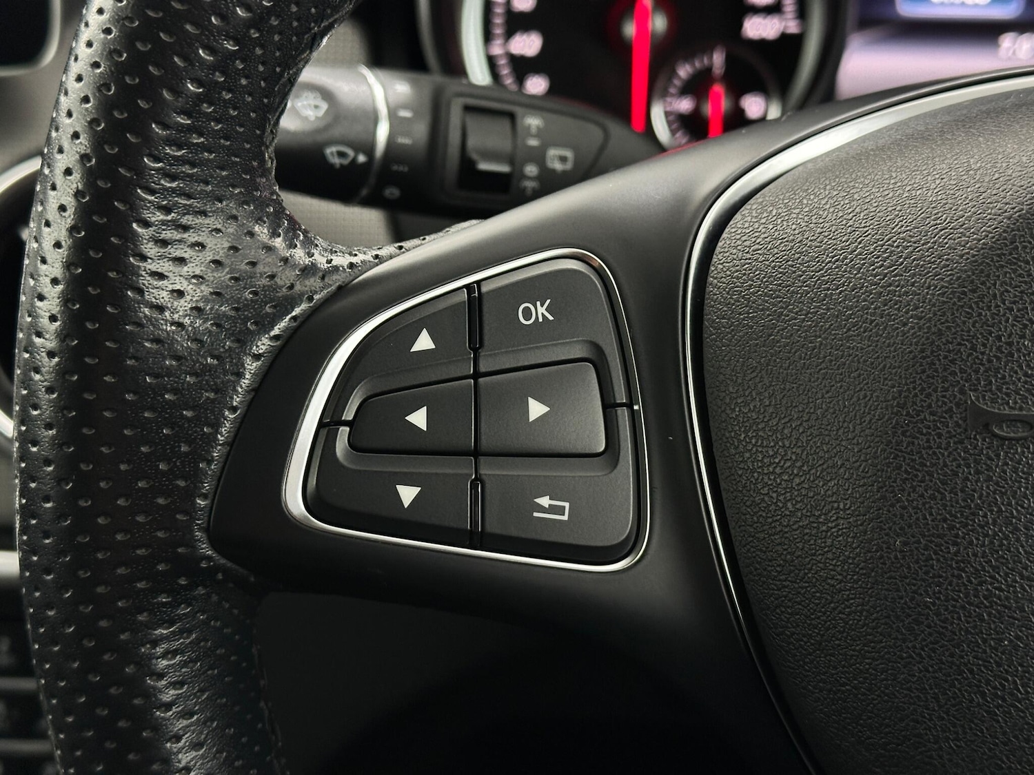 Used Mercedes-Benz GLA 2018 for sale - 77597597: Photo 15