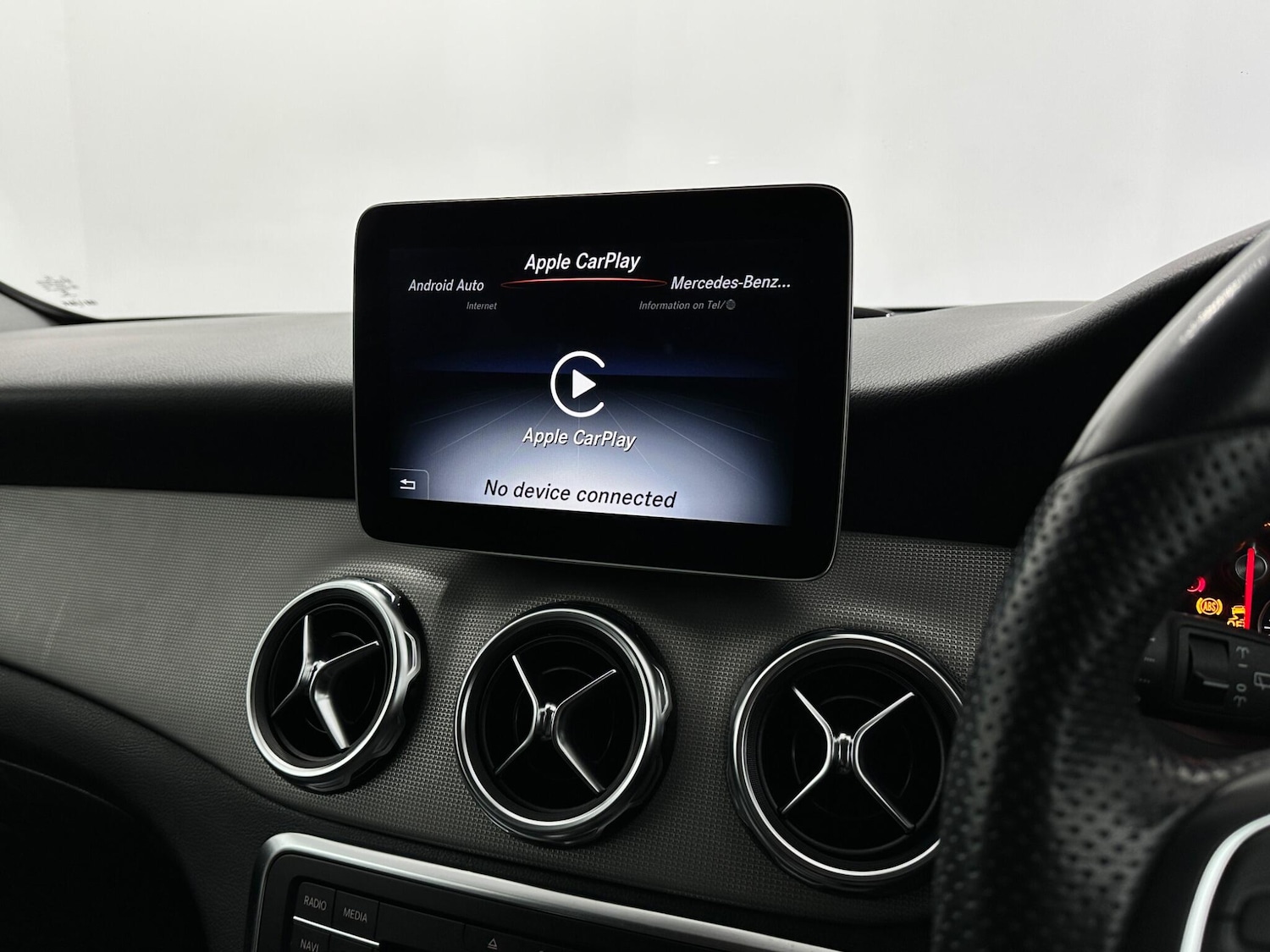 Used Mercedes-Benz GLA 2018 for sale - 77597597: Photo 25