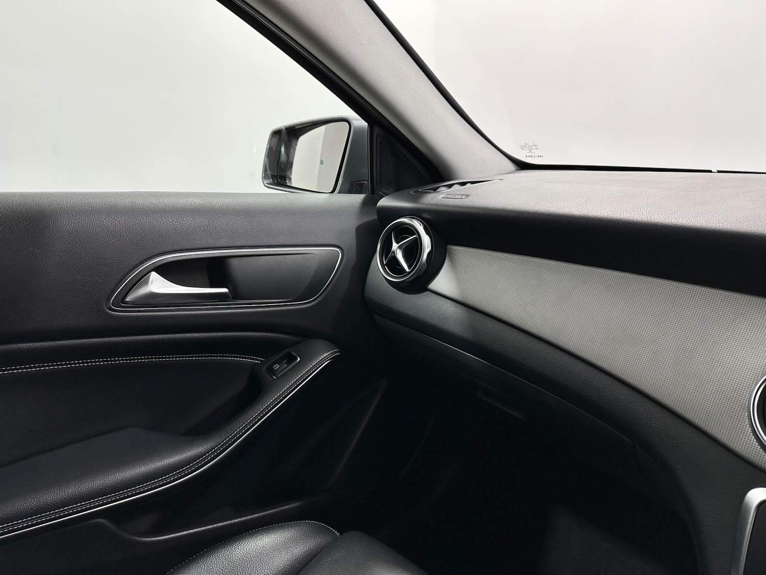 Used Mercedes-Benz GLA 2018 for sale - 77597597: Photo 27