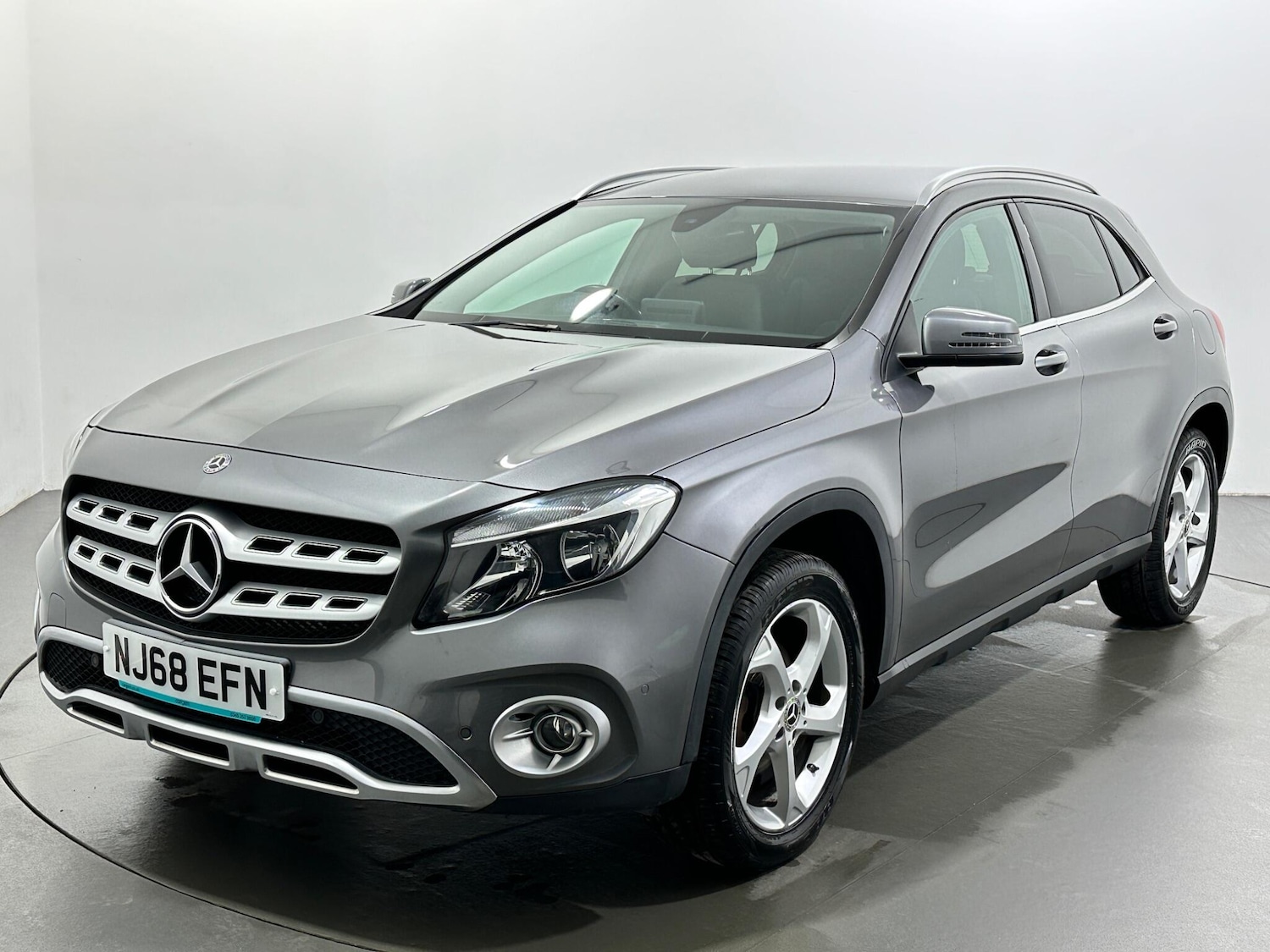 Used Mercedes-Benz GLA 2018 for sale - 77597597: Photo 4