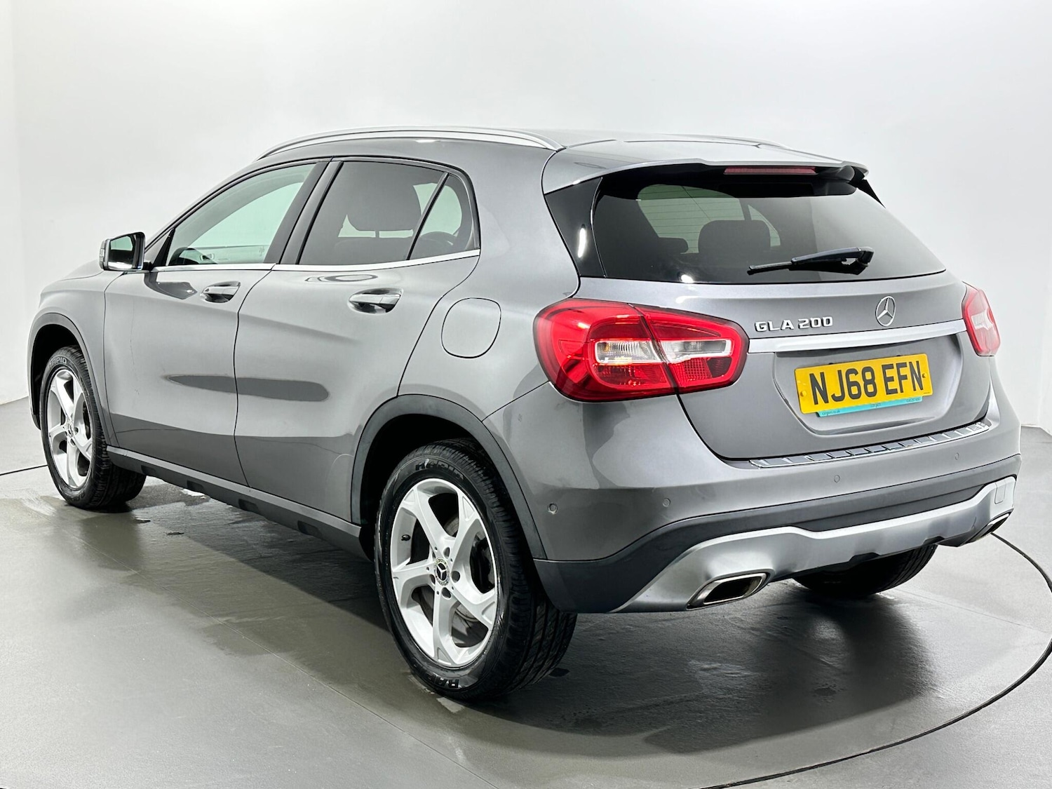 Used Mercedes-Benz GLA 2018 for sale - 77597597: Photo 6