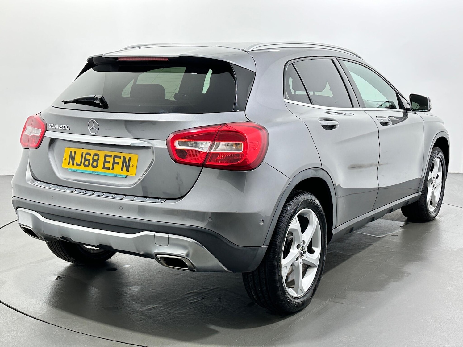 Used Mercedes-Benz GLA 2018 for sale - 77597597: Photo 8