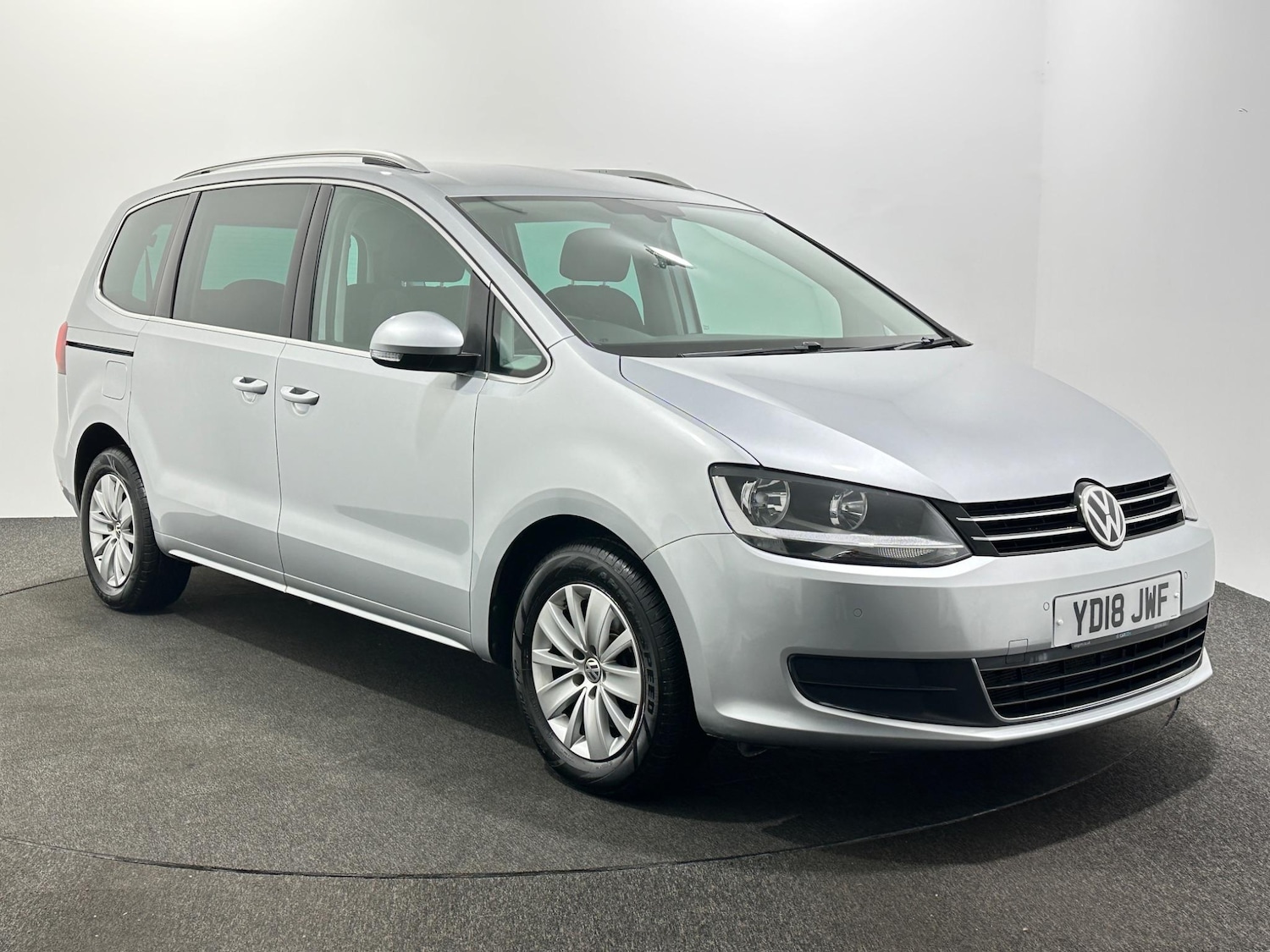 Used Volkswagen Sharan 2018 for sale - 76878537: Photo 1