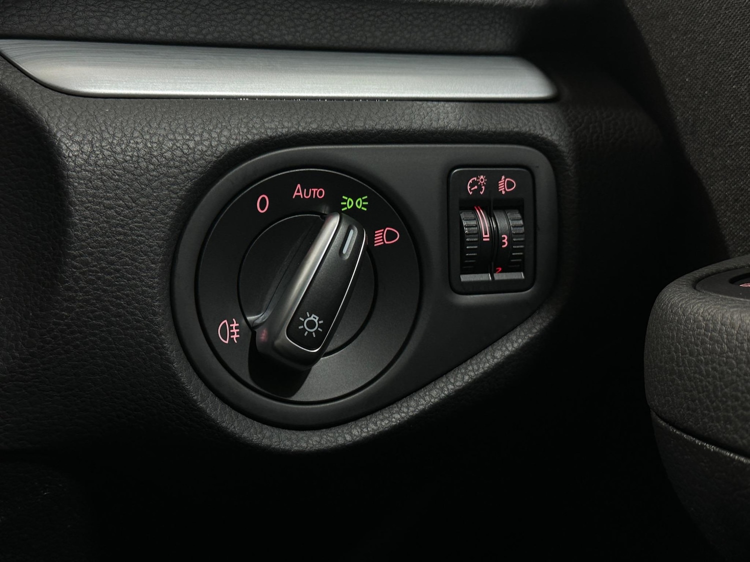 Used Volkswagen Sharan 2018 for sale - 76878537: Photo 17