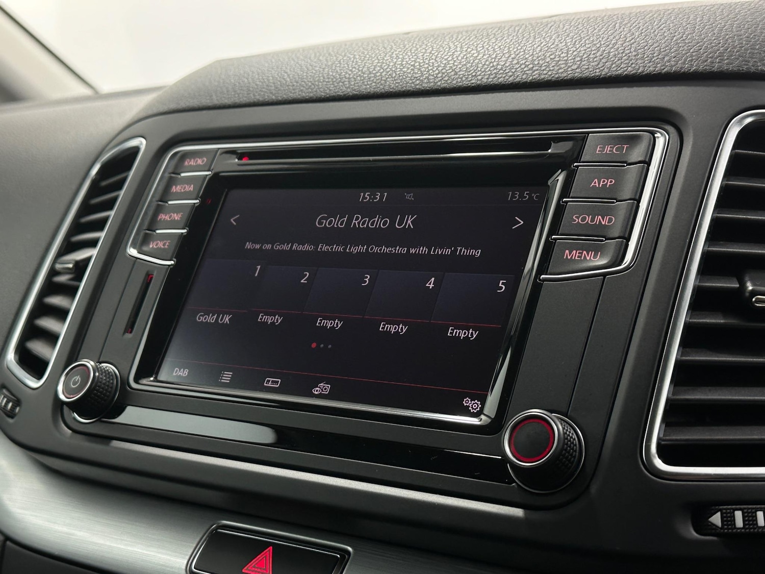 Used Volkswagen Sharan 2018 for sale - 76878537: Photo 24