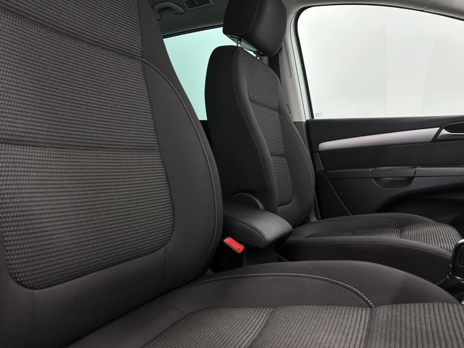 Used Volkswagen Sharan 2018 for sale - 76878537: Photo 31