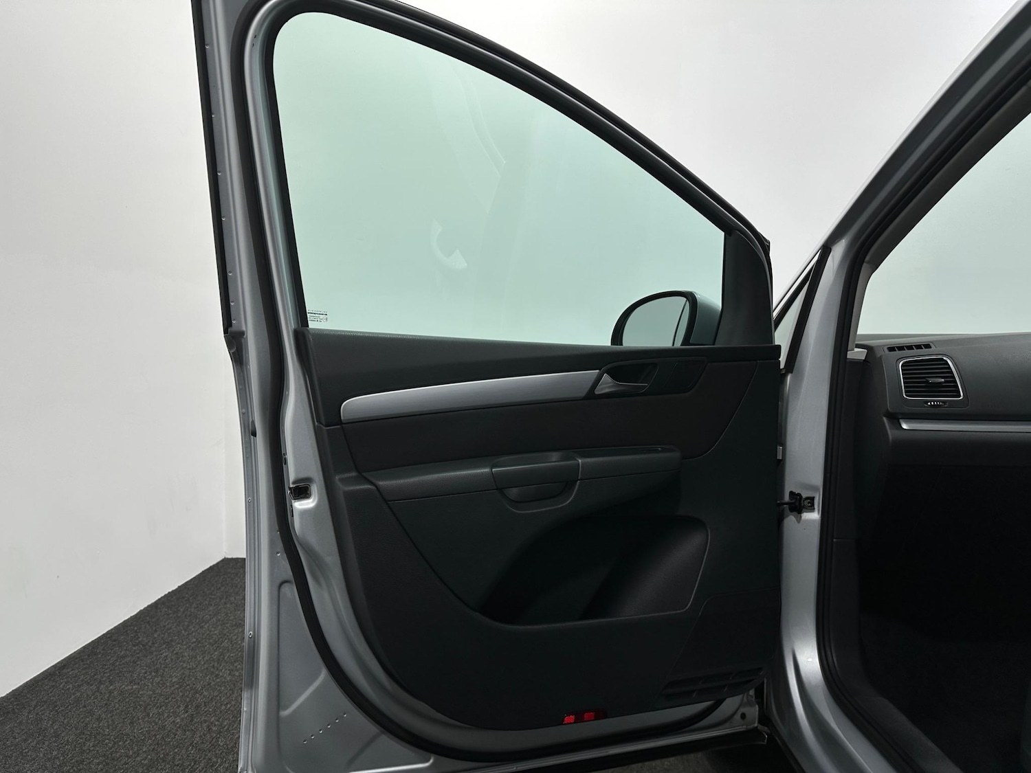 Used Volkswagen Sharan 2018 for sale - 76878537: Photo 37