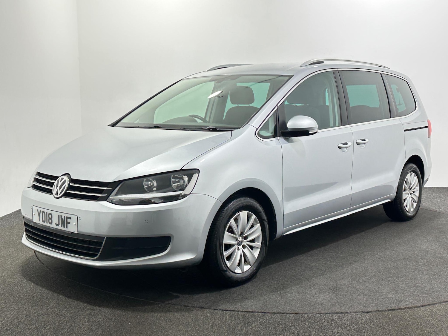 Used Volkswagen Sharan 2018 for sale - 76878537: Photo 4