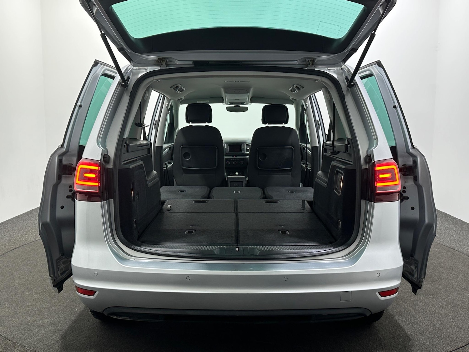 Used Volkswagen Sharan 2018 for sale - 76878537: Photo 45