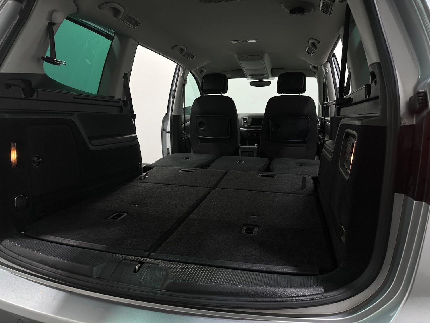 Used Volkswagen Sharan 2018 for sale - 76878537: Photo 46