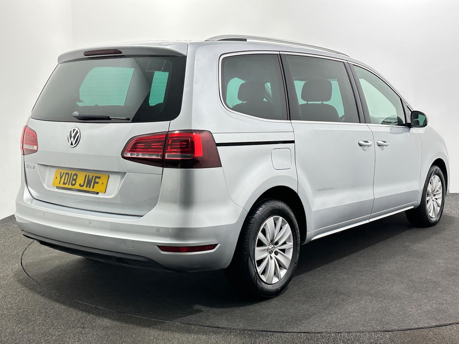 Used Volkswagen Sharan 2018 for sale - 76878537: Photo 8