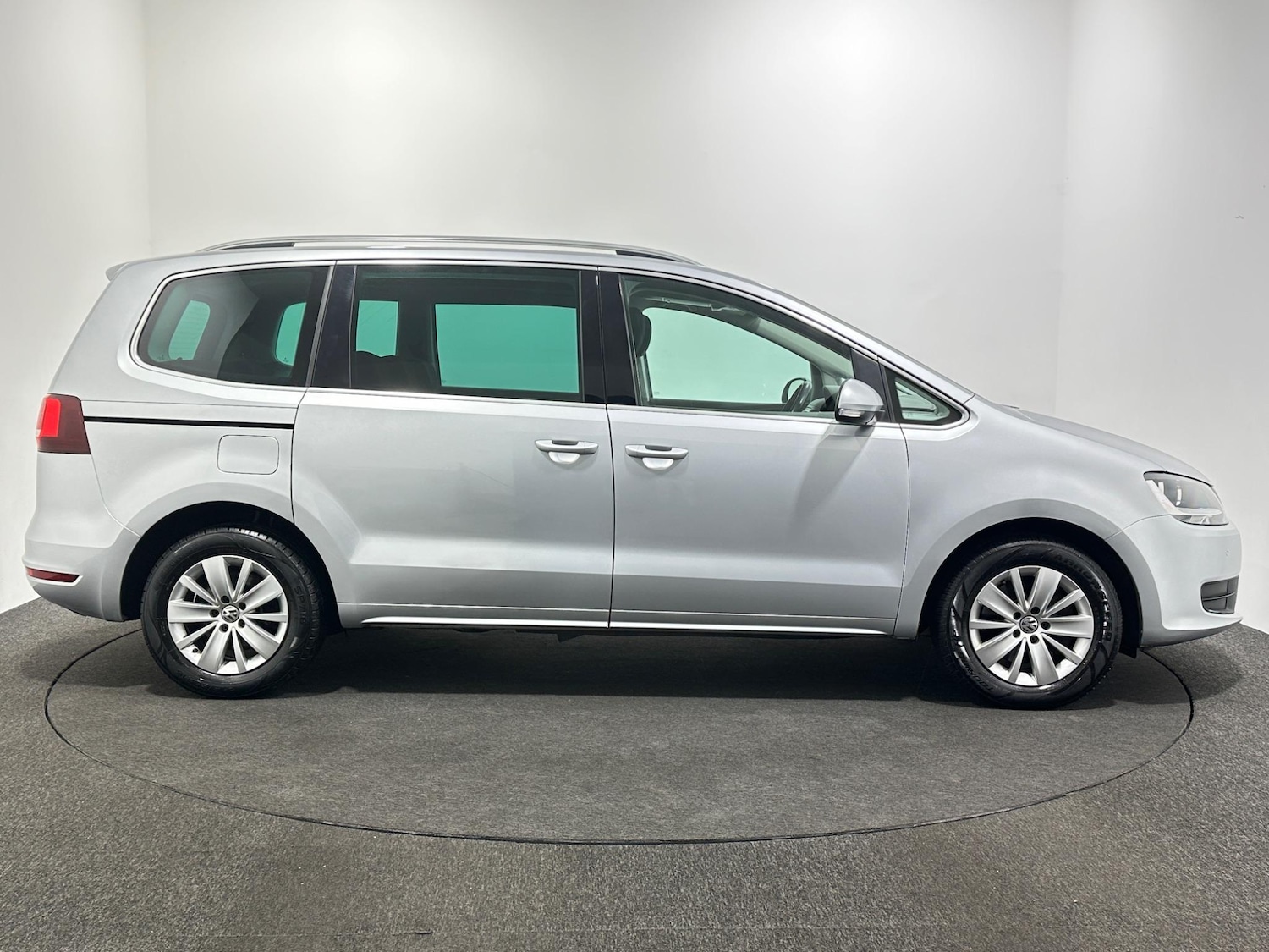 Used Volkswagen Sharan 2018 for sale - 76878537: Photo 9