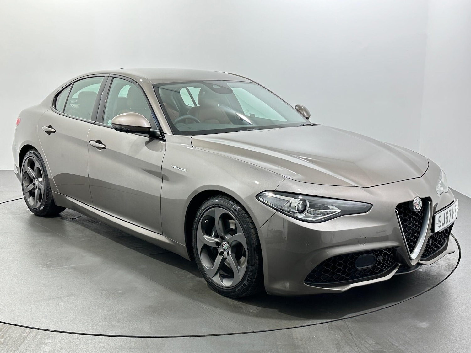 Used Alfa Romeo Giulia 2017 for sale - 76878500: Photo 1