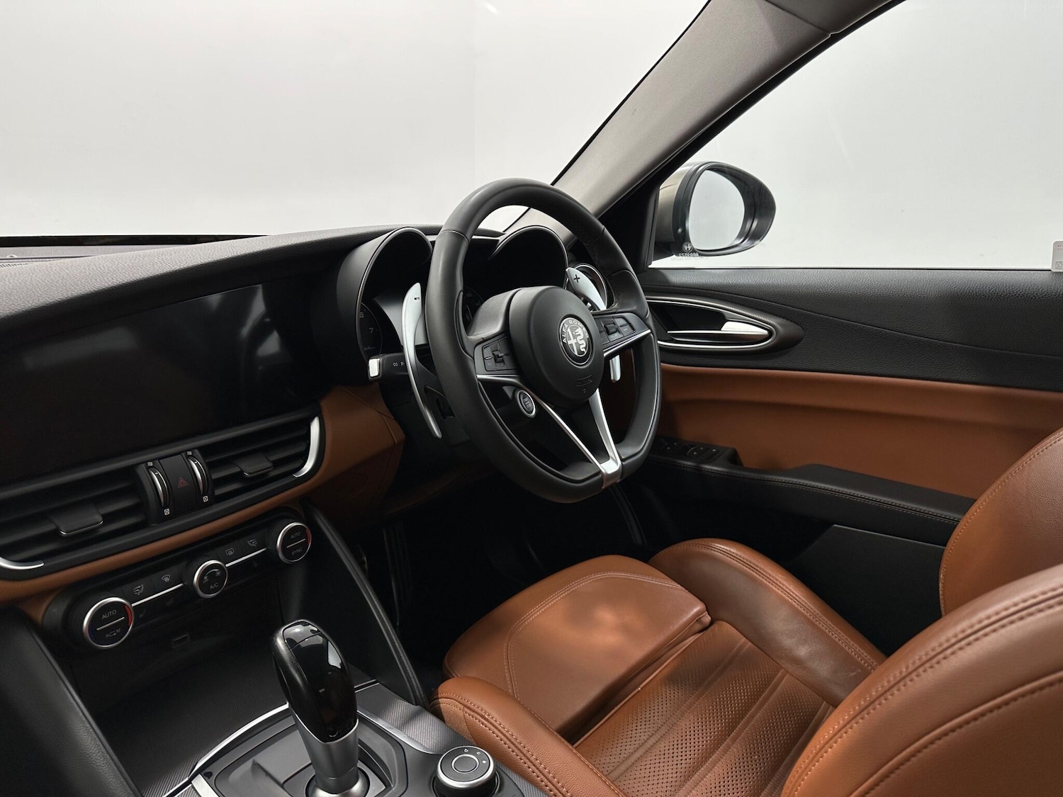 Used Alfa Romeo Giulia 2017 for sale - 76878500: Photo 29