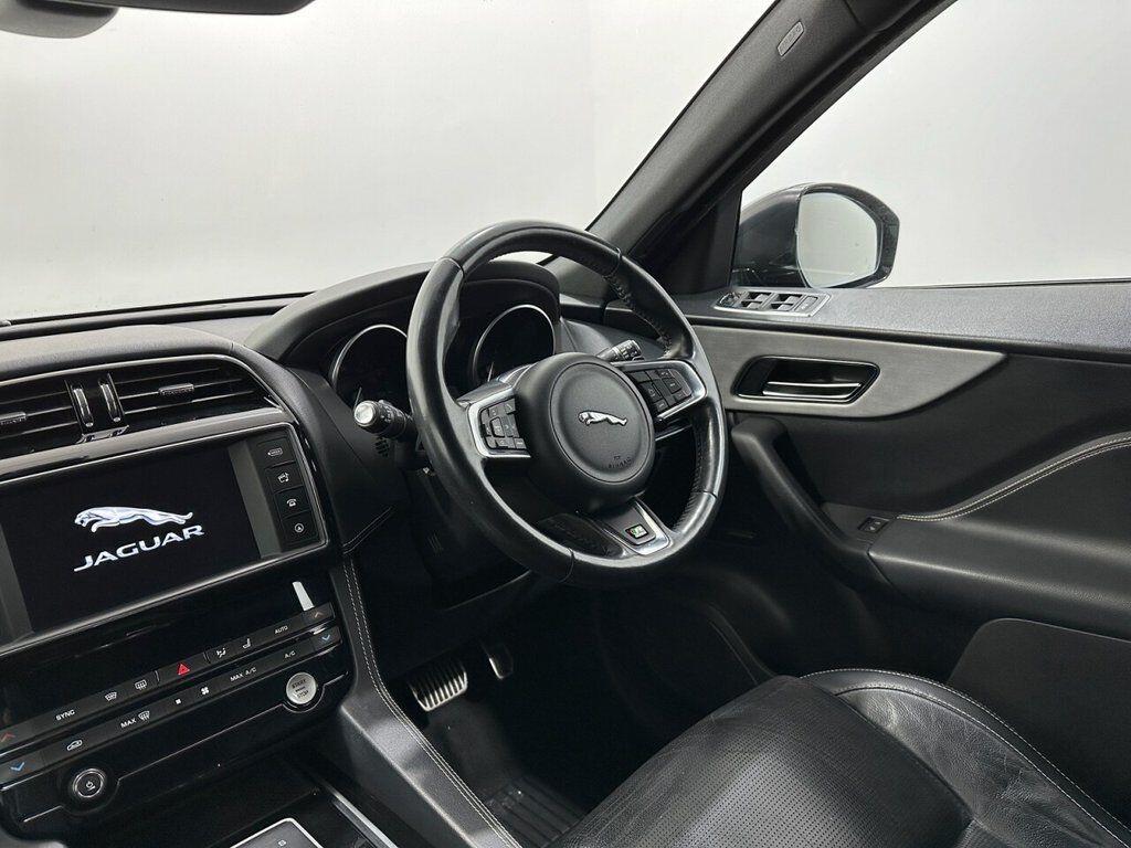 Used Jaguar F-Pace 2016 for sale - 78034534: Photo 13