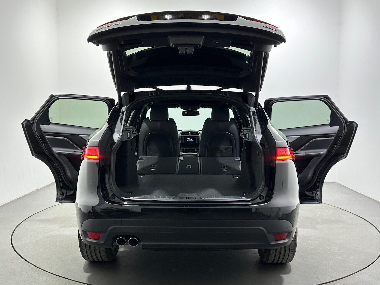 Used Jaguar F-Pace 2016 for sale - 78034534: Photo 48