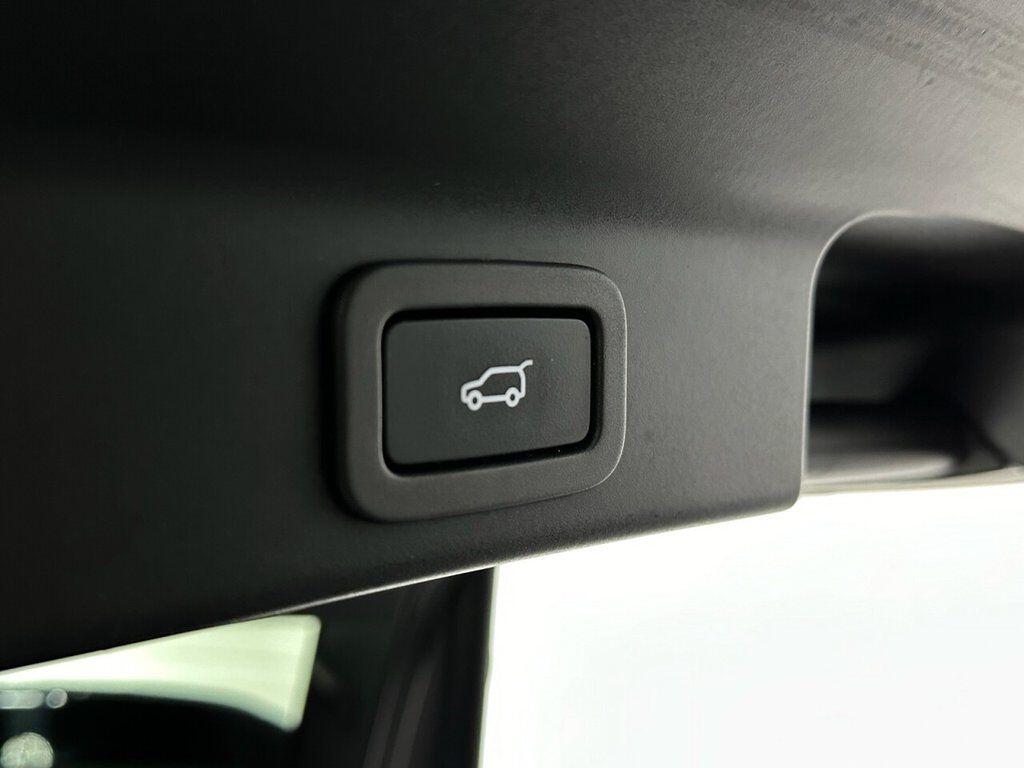 Used Jaguar F-Pace 2016 for sale - 78034534: Photo 52