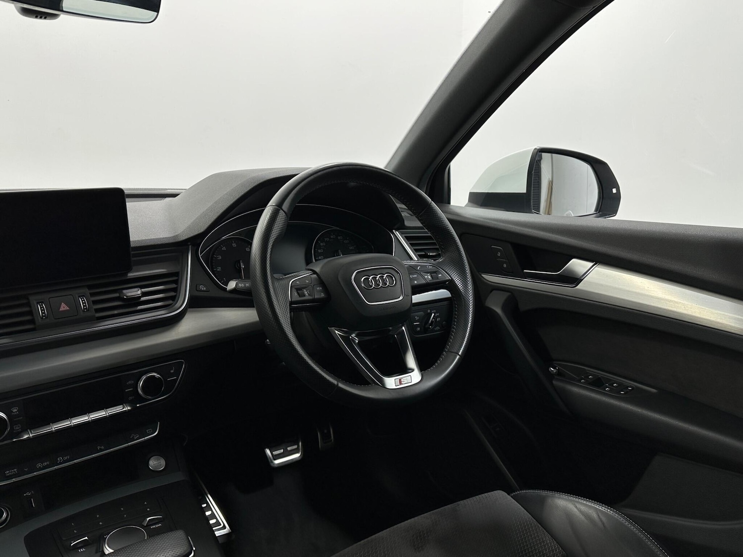 Used Audi Q5 2018 for sale - 76878668: Photo 11