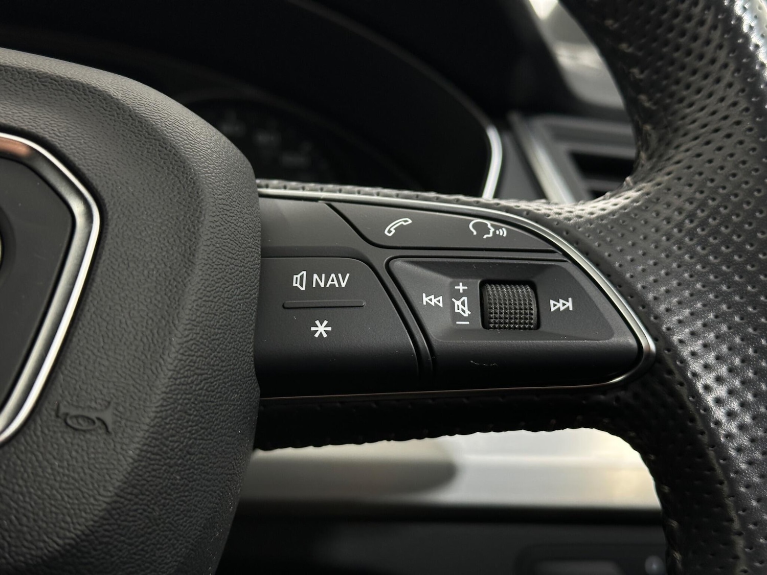 Used Audi Q5 2018 for sale - 76878668: Photo 15