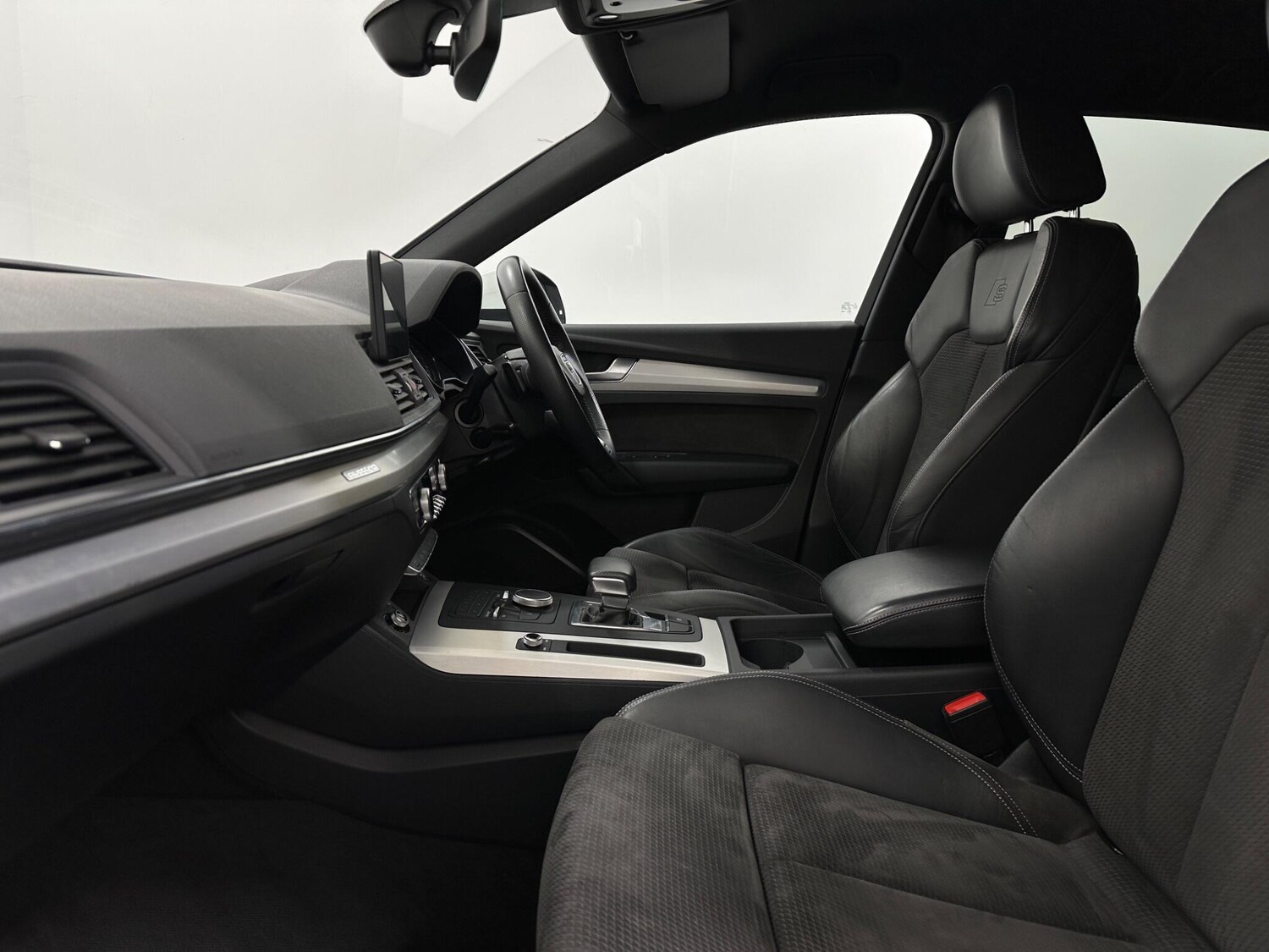 Used Audi Q5 2018 for sale - 76878668: Photo 33