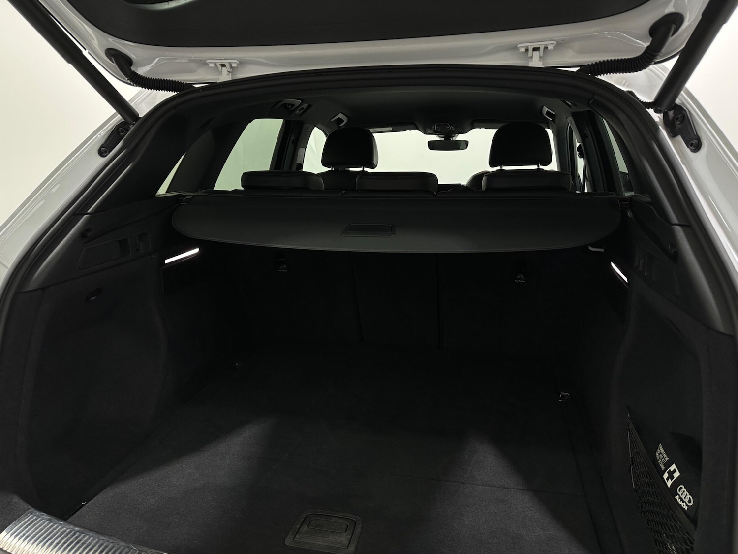 Used Audi Q5 2018 for sale - 76878668: Photo 45