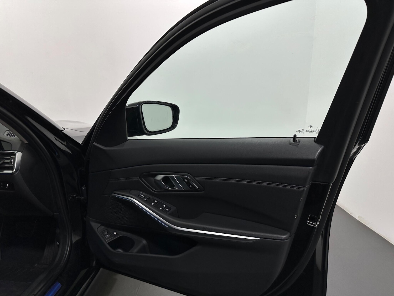 Used BMW 3 Series 2021 for sale - 76878493: Photo 32