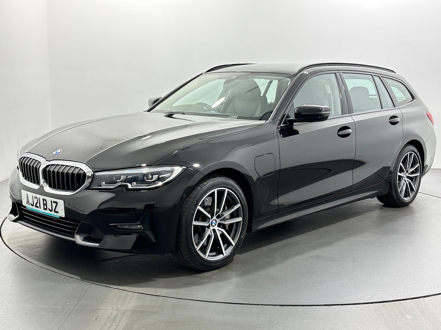Used BMW 3 Series 2021 for sale - 76878493: Photo 4