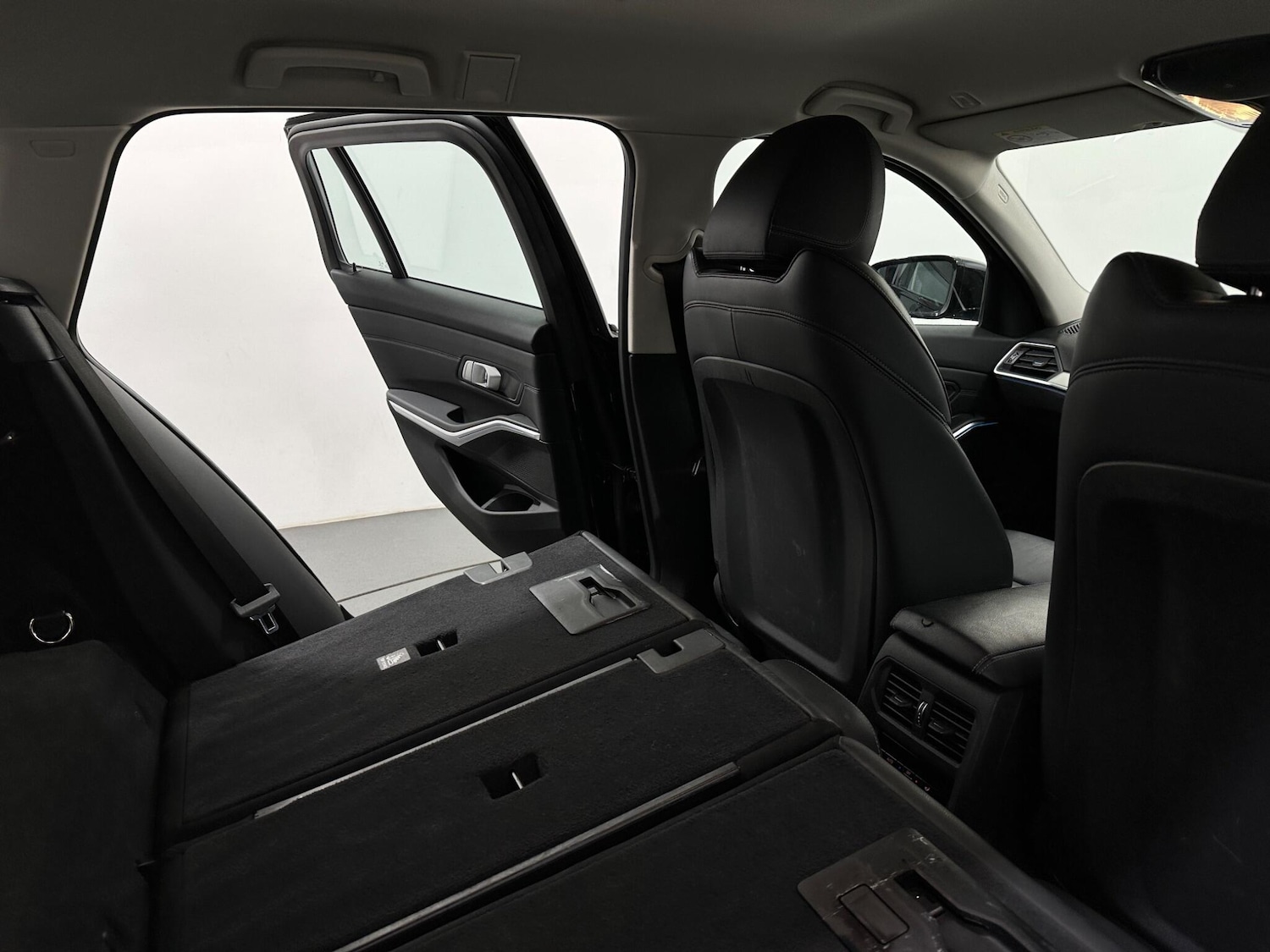 Used BMW 3 Series 2021 for sale - 76878493: Photo 46