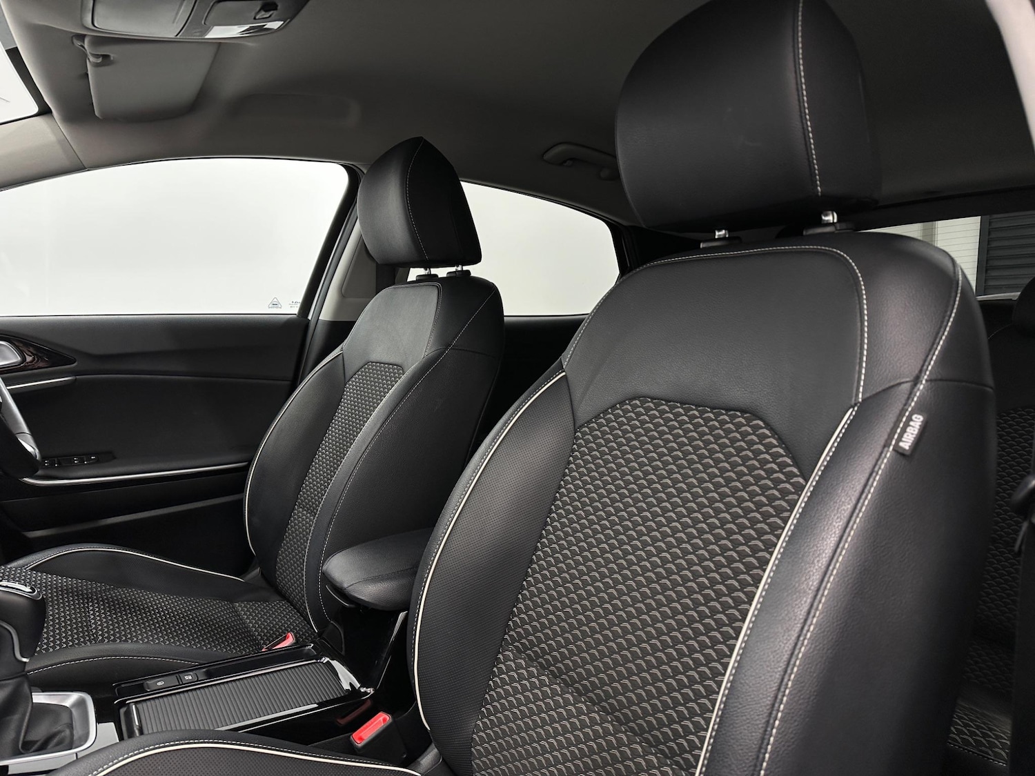 Used Kia XCeed 2022 for sale - 76879019: Photo 32