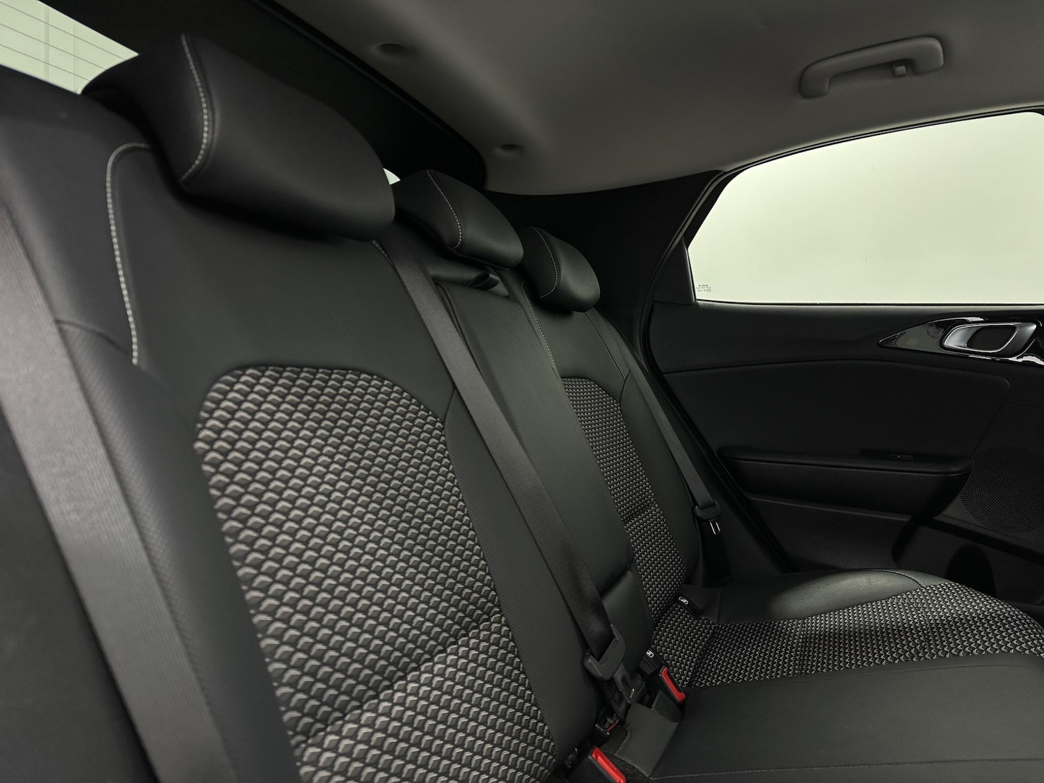 Used Kia XCeed 2022 for sale - 76879019: Photo 40