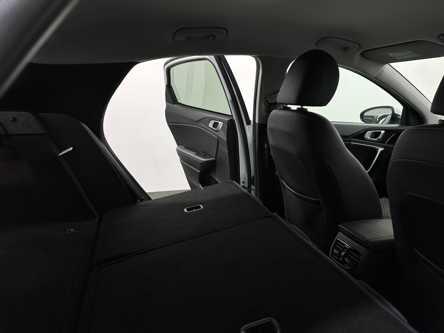 Used Kia XCeed 2022 for sale - 76879019: Photo 44