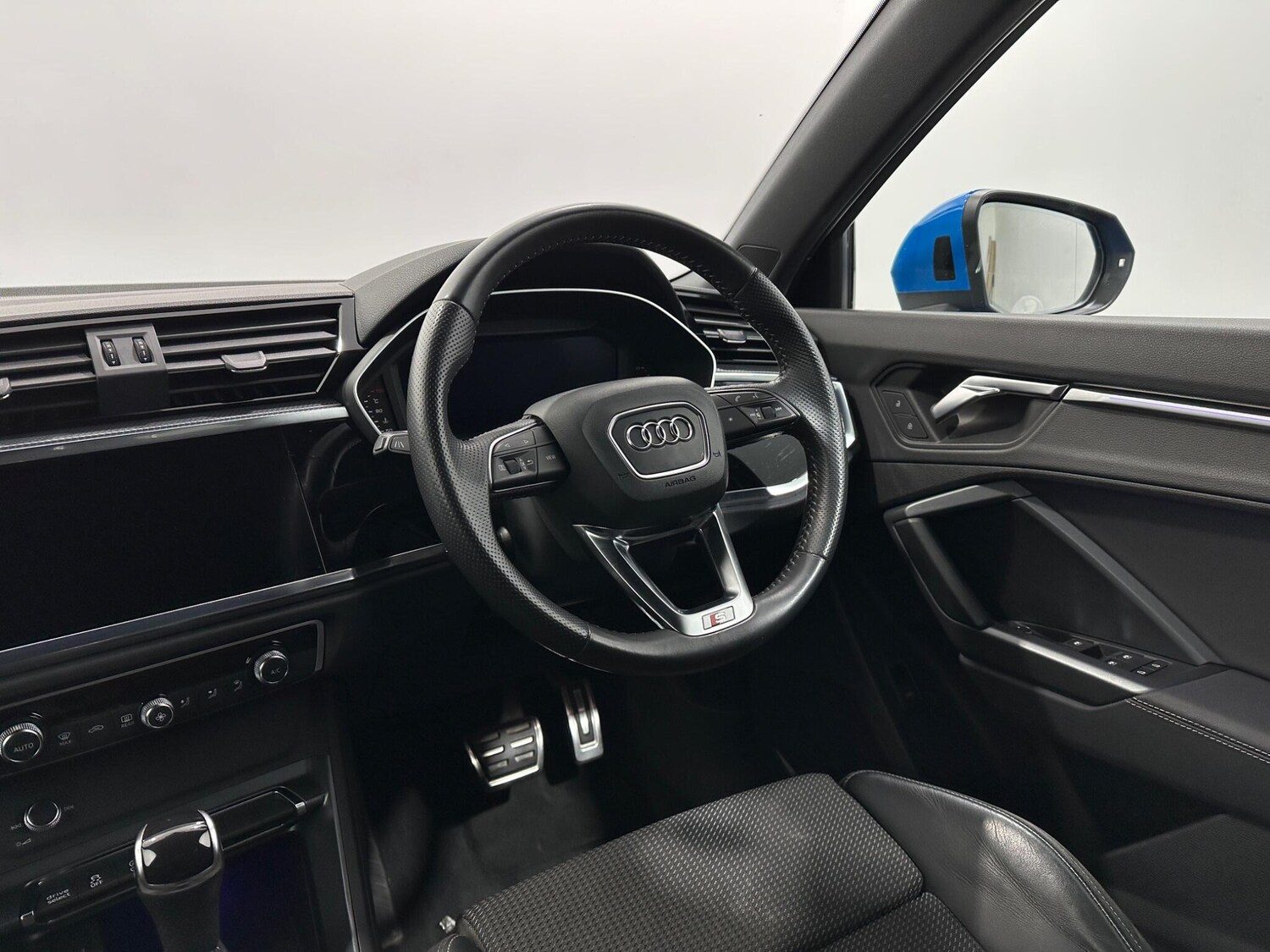 Used Audi Q3 2019 for sale - 77586396: Photo 12