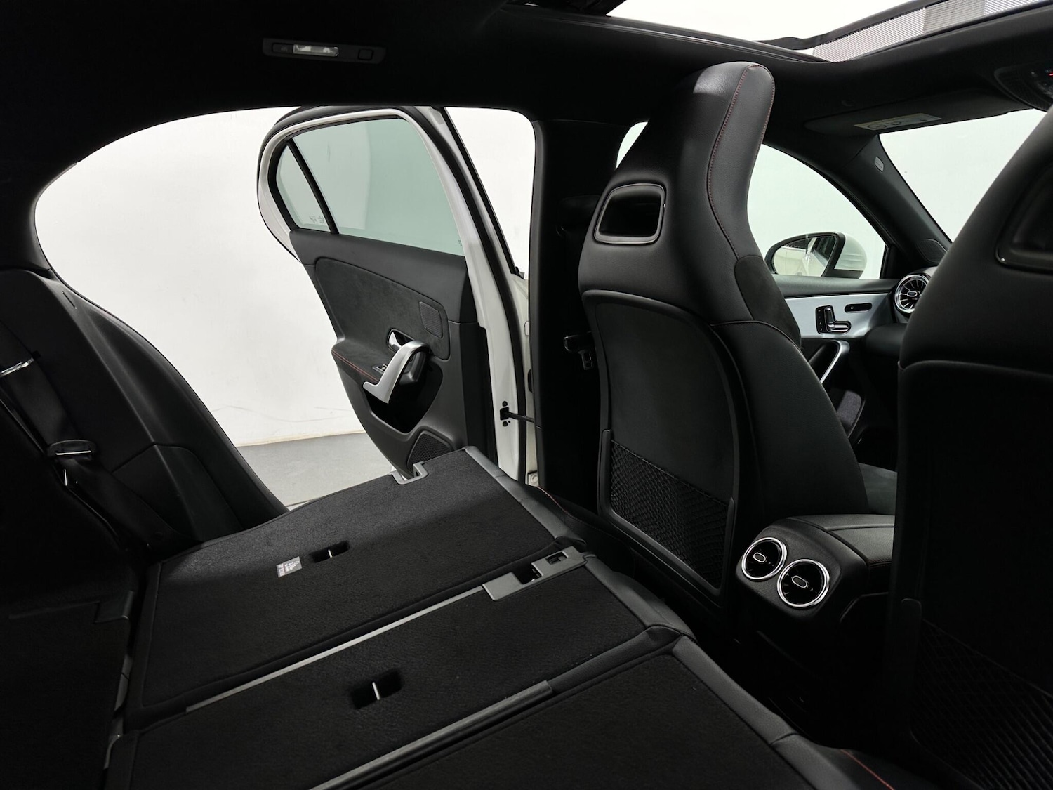 Used Mercedes-Benz A-Class 2021 for sale - 77637919: Photo 48