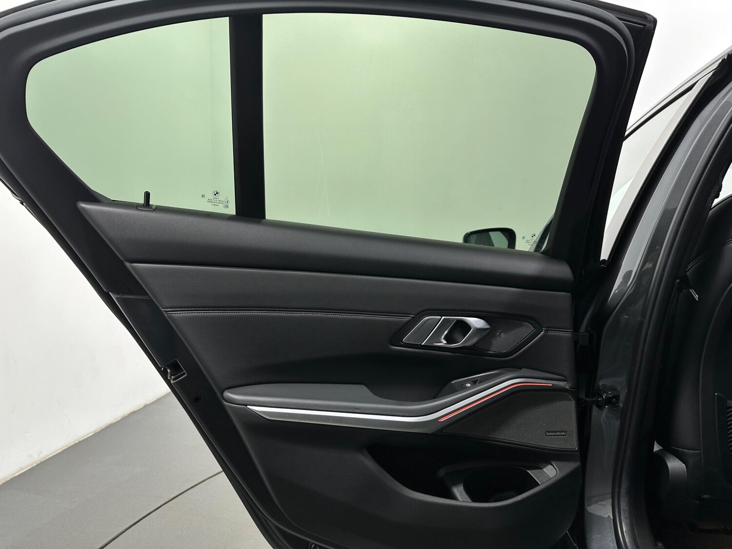 Used BMW 3 Series for sale - 77823527: Photo 40