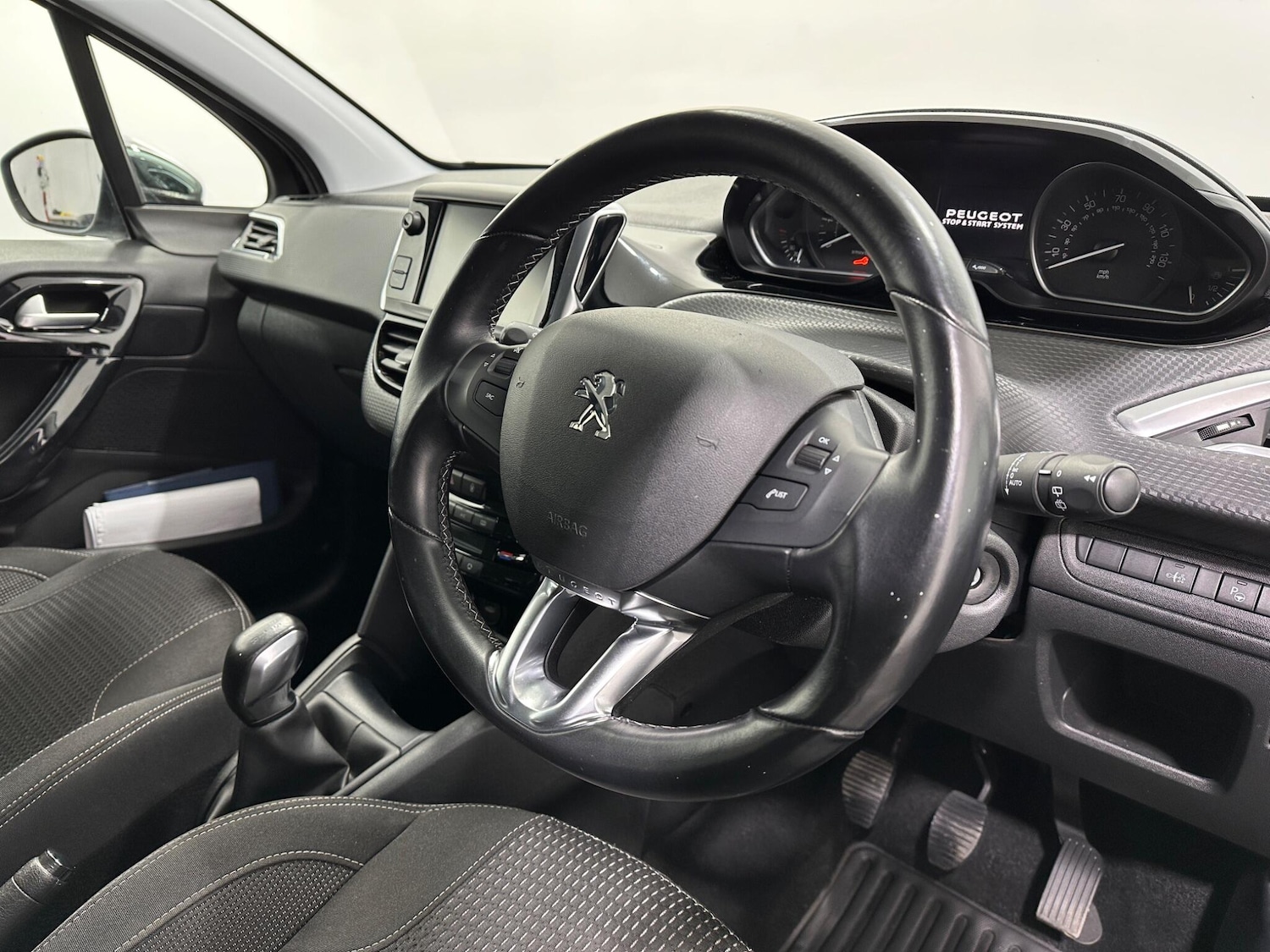 Used Peugeot 208 2018 for sale - 76878871: Photo 10