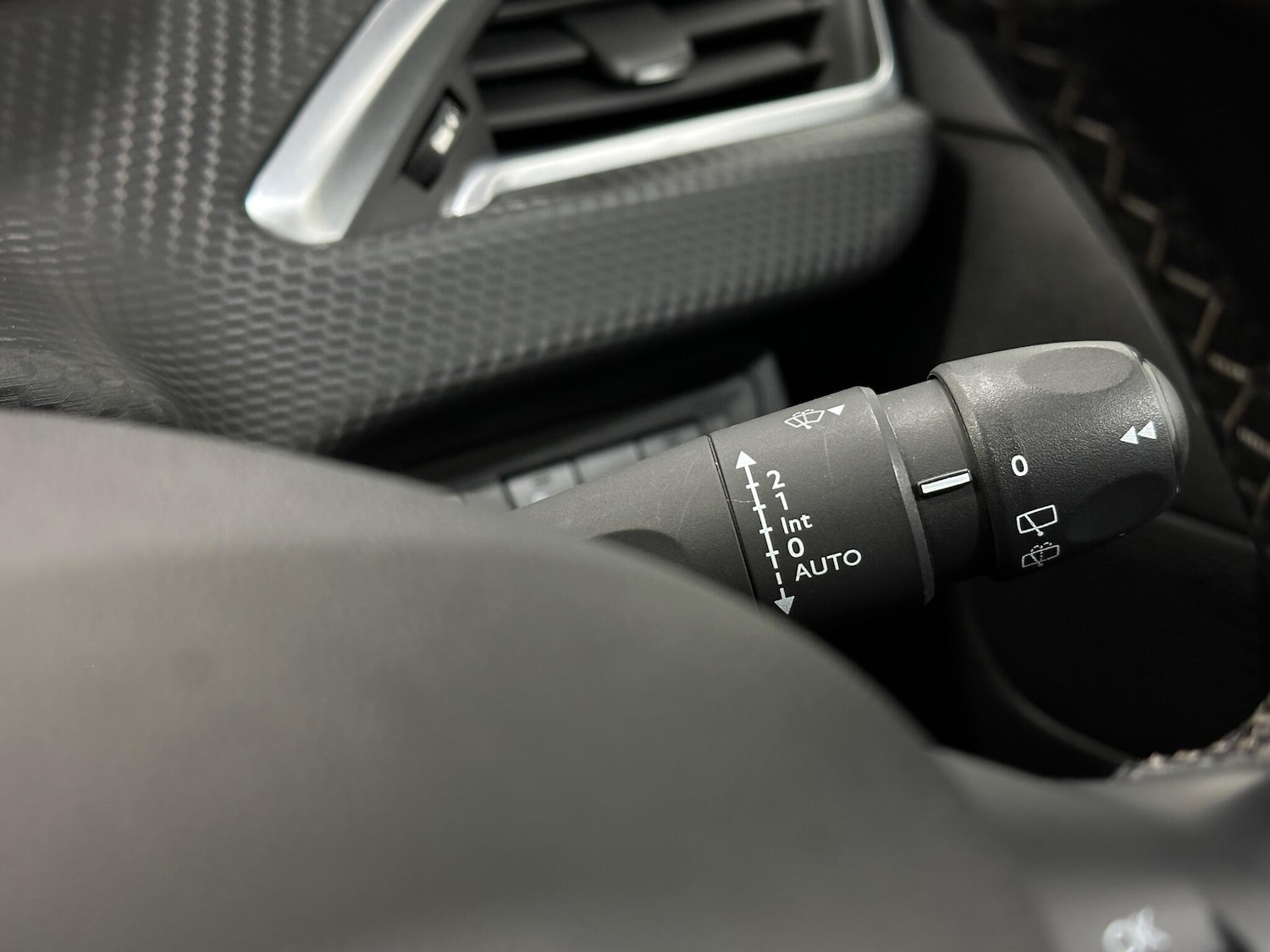 Used Peugeot 208 2018 for sale - 76878871: Photo 15