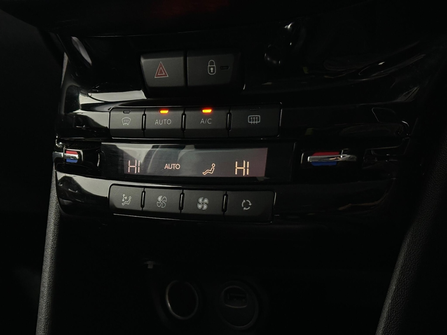 Used Peugeot 208 2018 for sale - 76878871: Photo 19