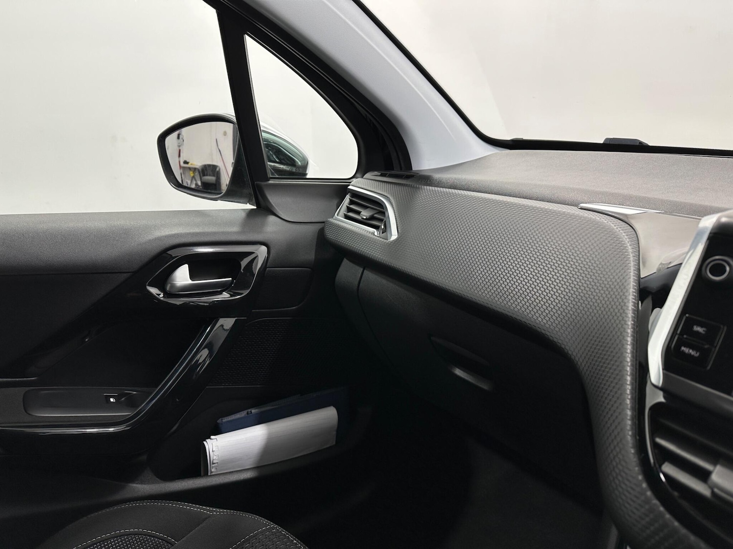 Used Peugeot 208 2018 for sale - 76878871: Photo 25