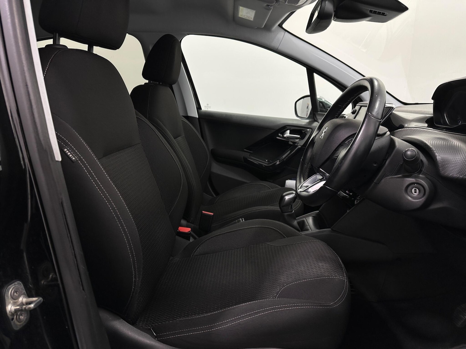 Used Peugeot 208 2018 for sale - 76878871: Photo 28
