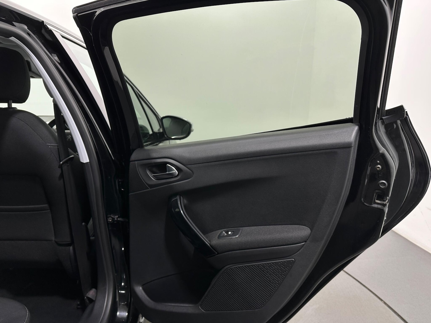 Used Peugeot 208 2018 for sale - 76878871: Photo 39