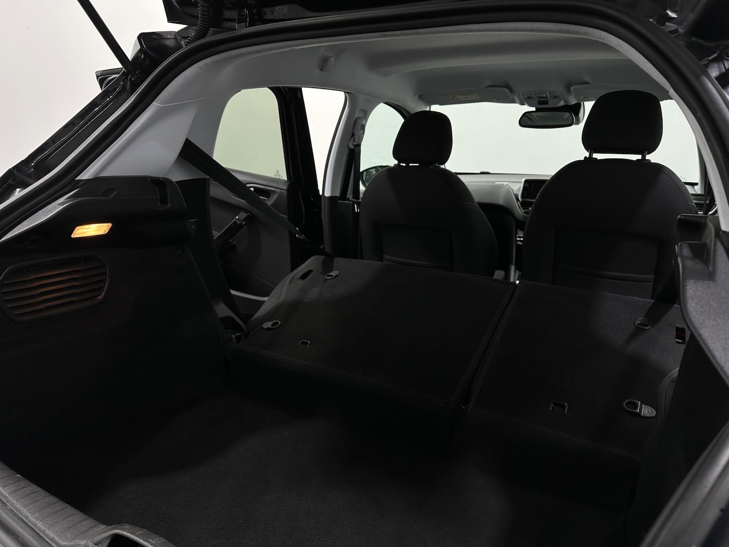 Used Peugeot 208 2018 for sale - 76878871: Photo 41