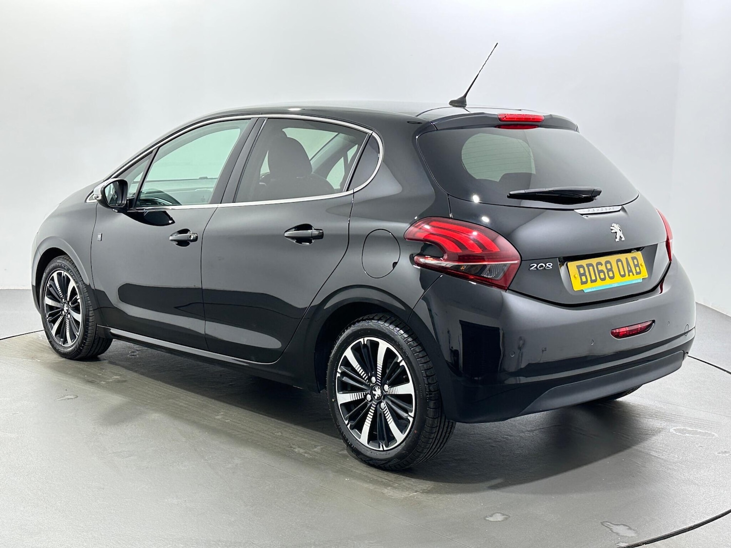 Used Peugeot 208 2018 for sale - 76878871: Photo 6