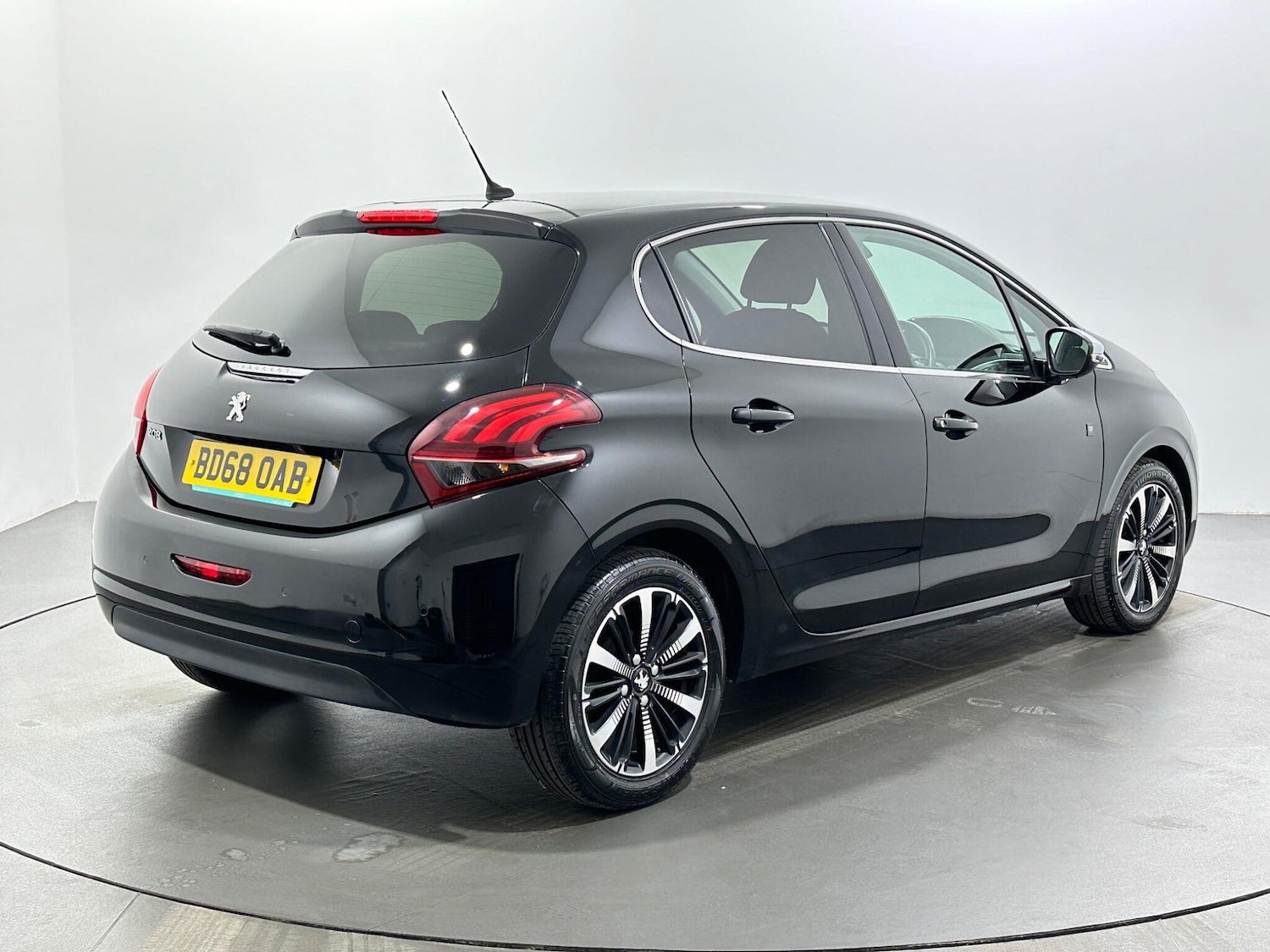Used Peugeot 208 2018 for sale - 76878871: Photo 8
