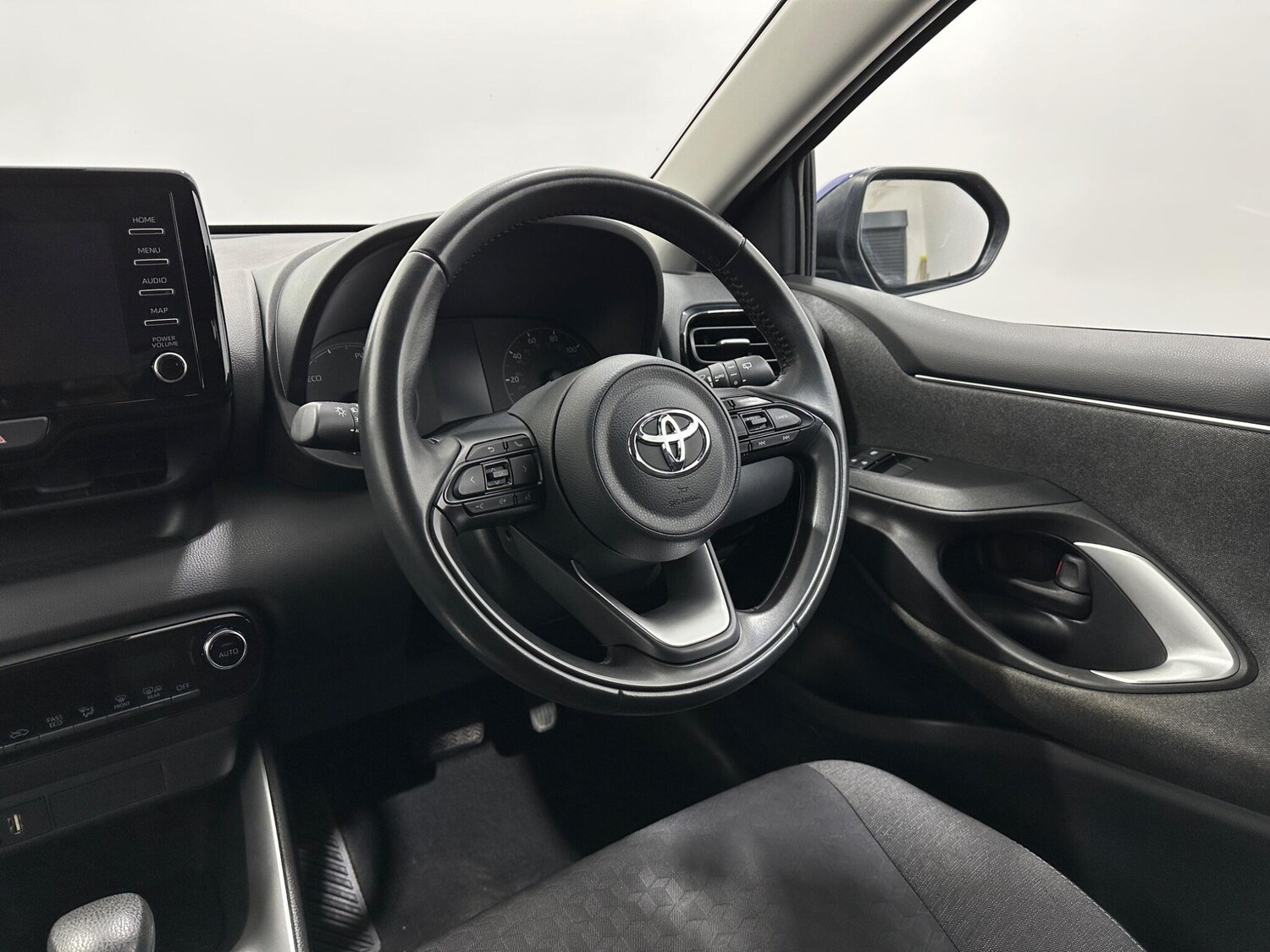 Used Toyota Yaris for sale - 77939968: Photo 11