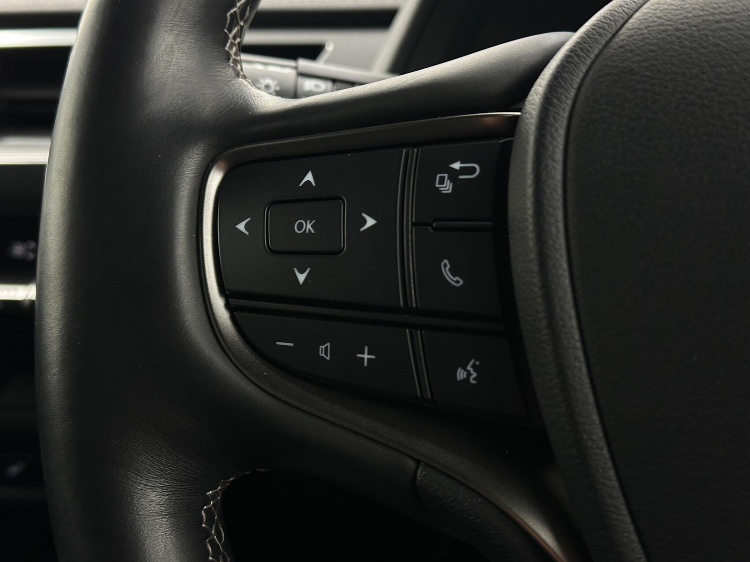 Used Lexus UX 2019 for sale - 77144640: Photo 13