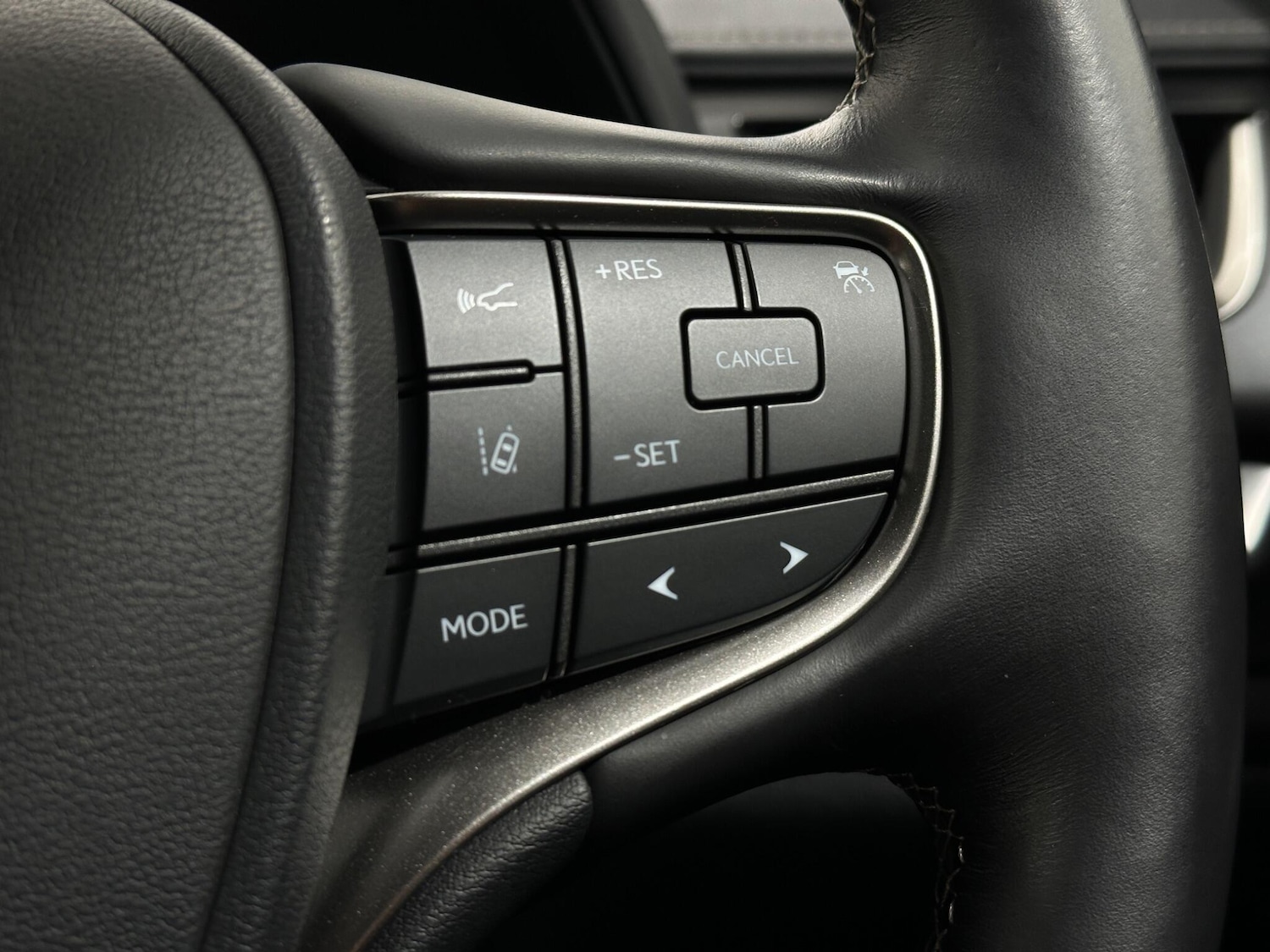 Used Lexus UX 2019 for sale - 77144640: Photo 14