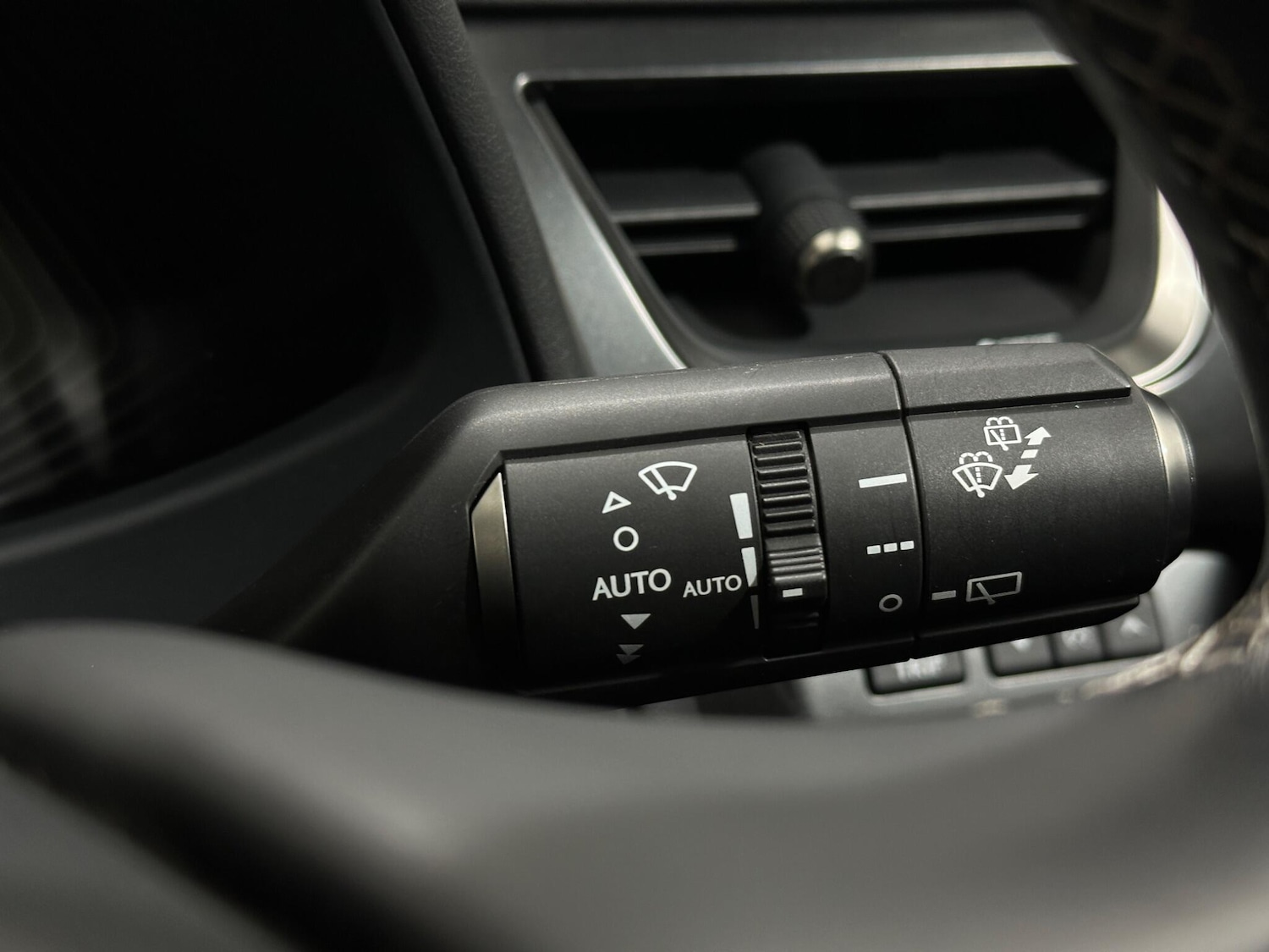 Used Lexus UX 2019 for sale - 77144640: Photo 15