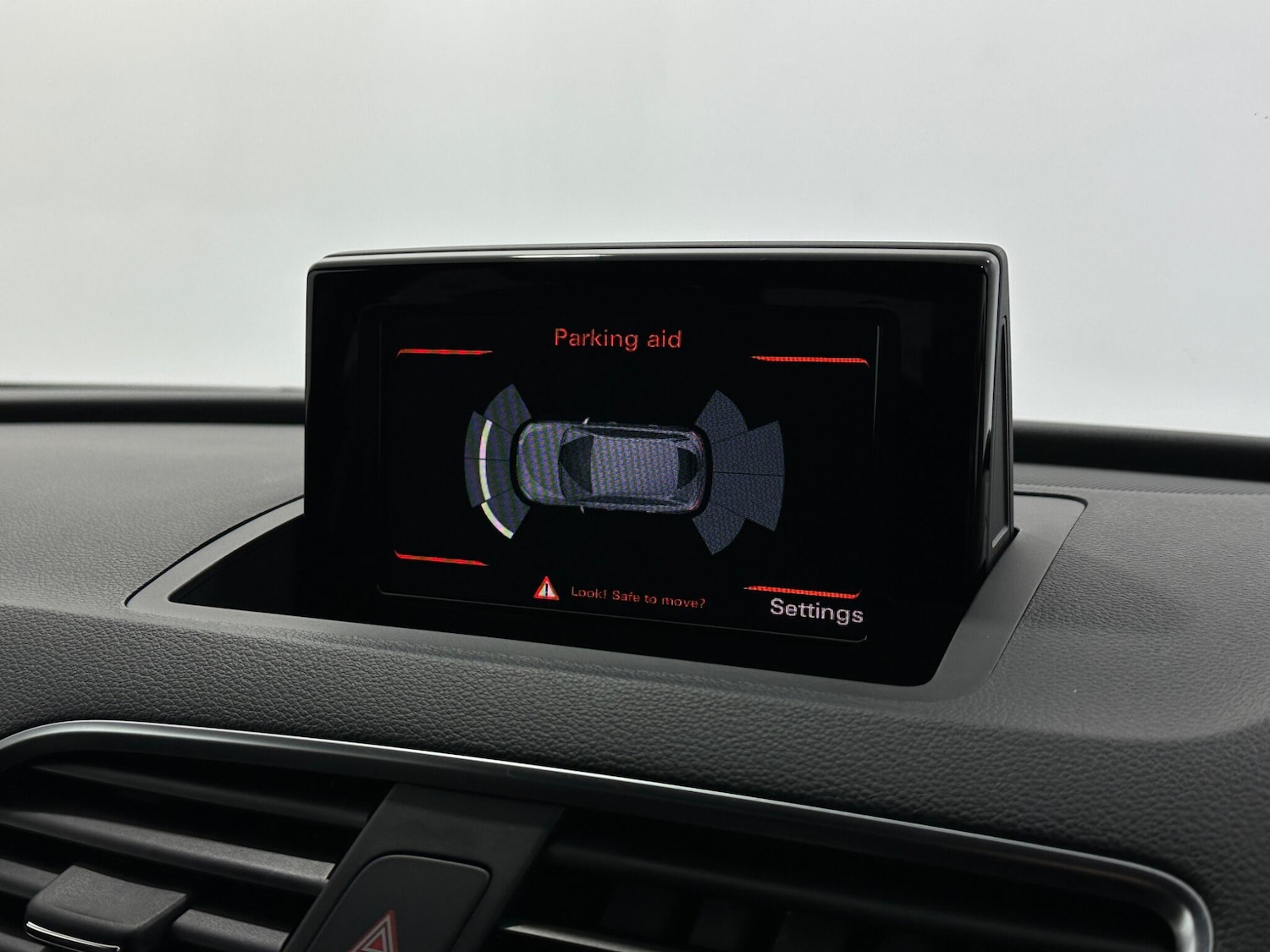 Used Audi Q3 2018 for sale - 76878821: Photo 22