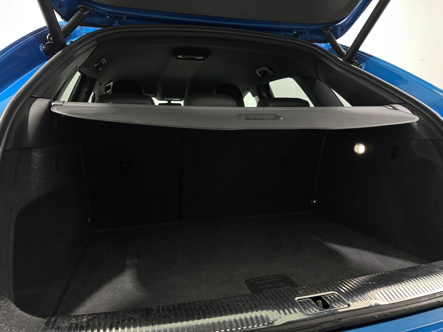 Used Audi Q3 2018 for sale - 76878821: Photo 45