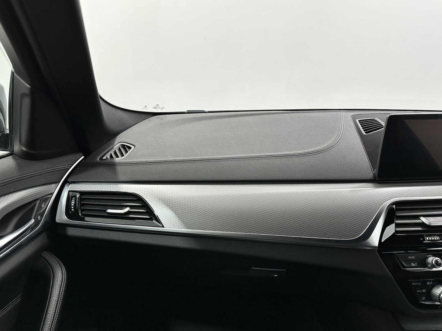 Used BMW 5 Series 2018 for sale - 77768982: Photo 29